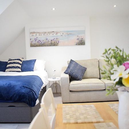 The Bay Beach Apartments 본머스 외부 사진