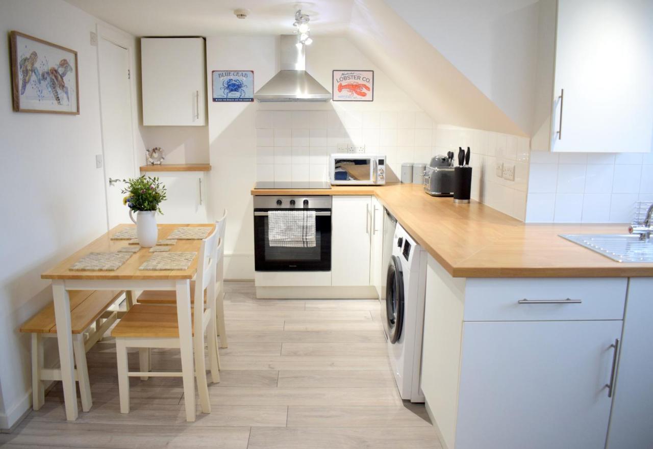 The Bay Beach Apartments 본머스 외부 사진