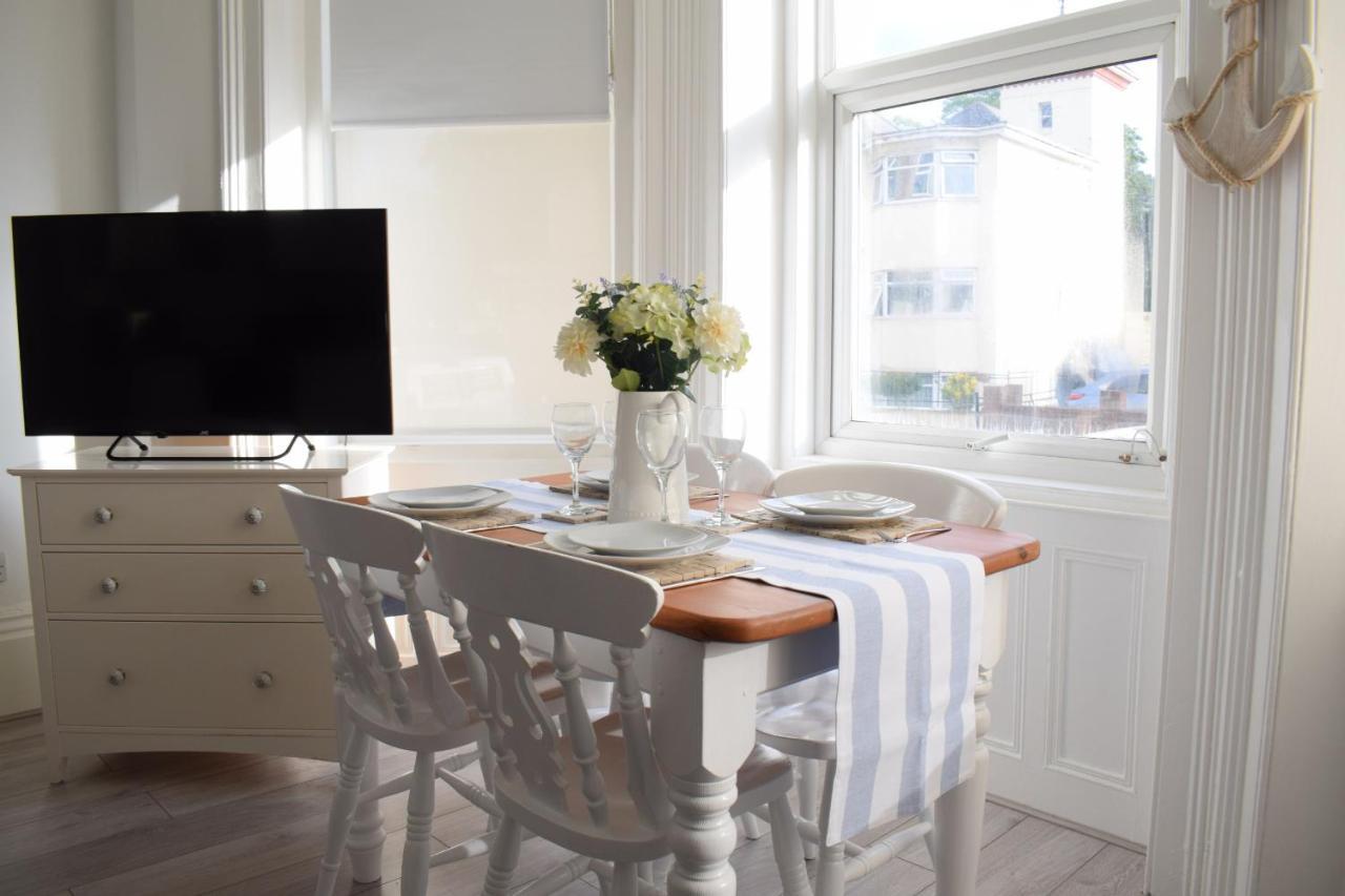 The Bay Beach Apartments 본머스 외부 사진