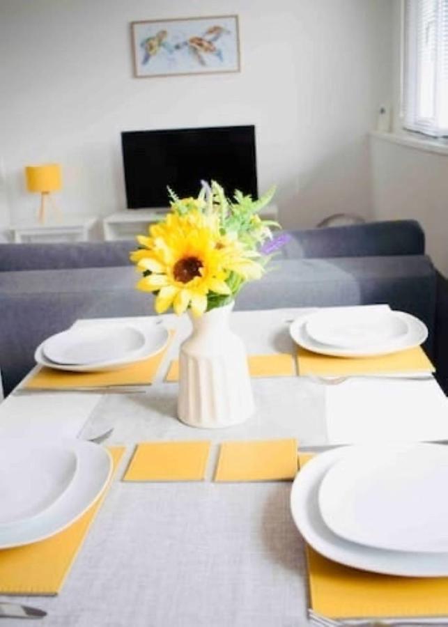 The Bay Beach Apartments 본머스 객실 사진